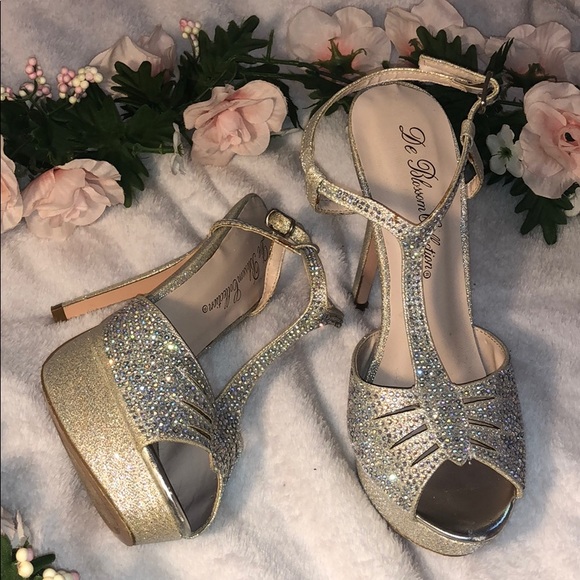 💎 Crystal High Heels 💎 - Picture 2 of 7